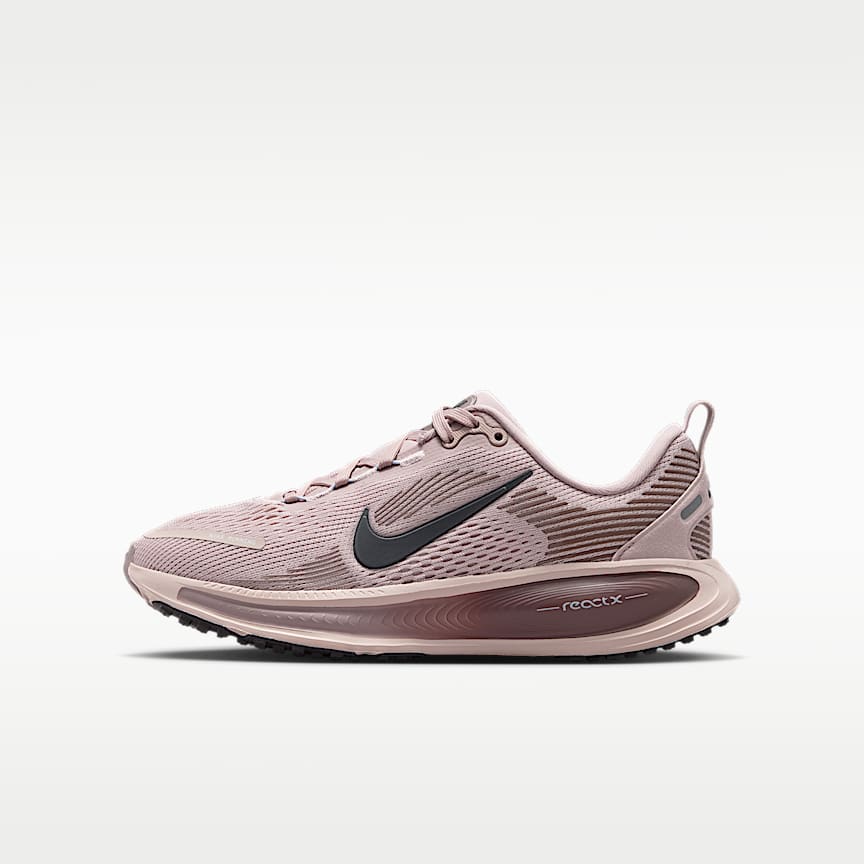 NIKE公式】エア ジョーダン シックスティ プラス LOW ジュニアシューズ